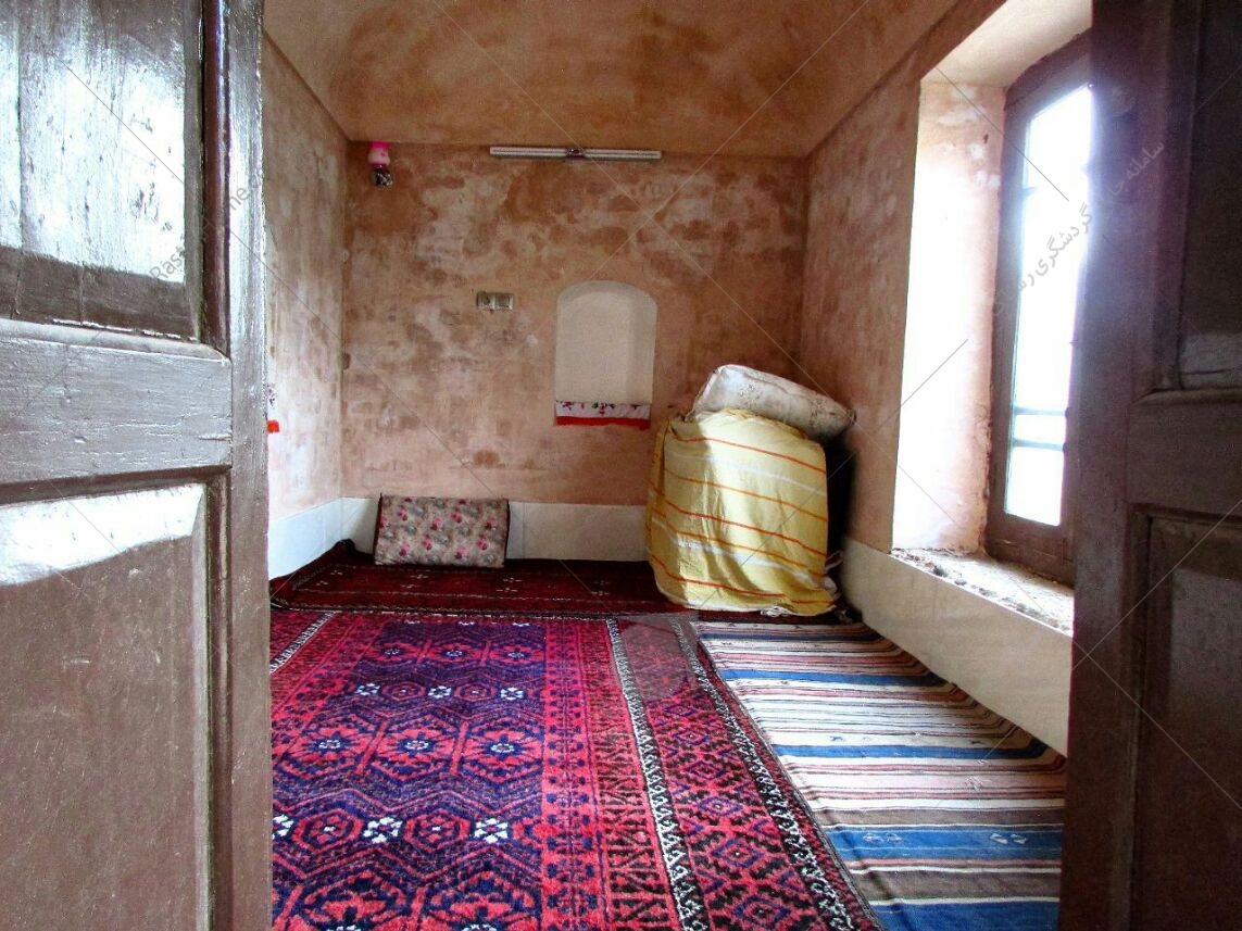 اتاق  پالاس در بوم گردی کلوت کویر 
بیارجمند روستای رضاآباد