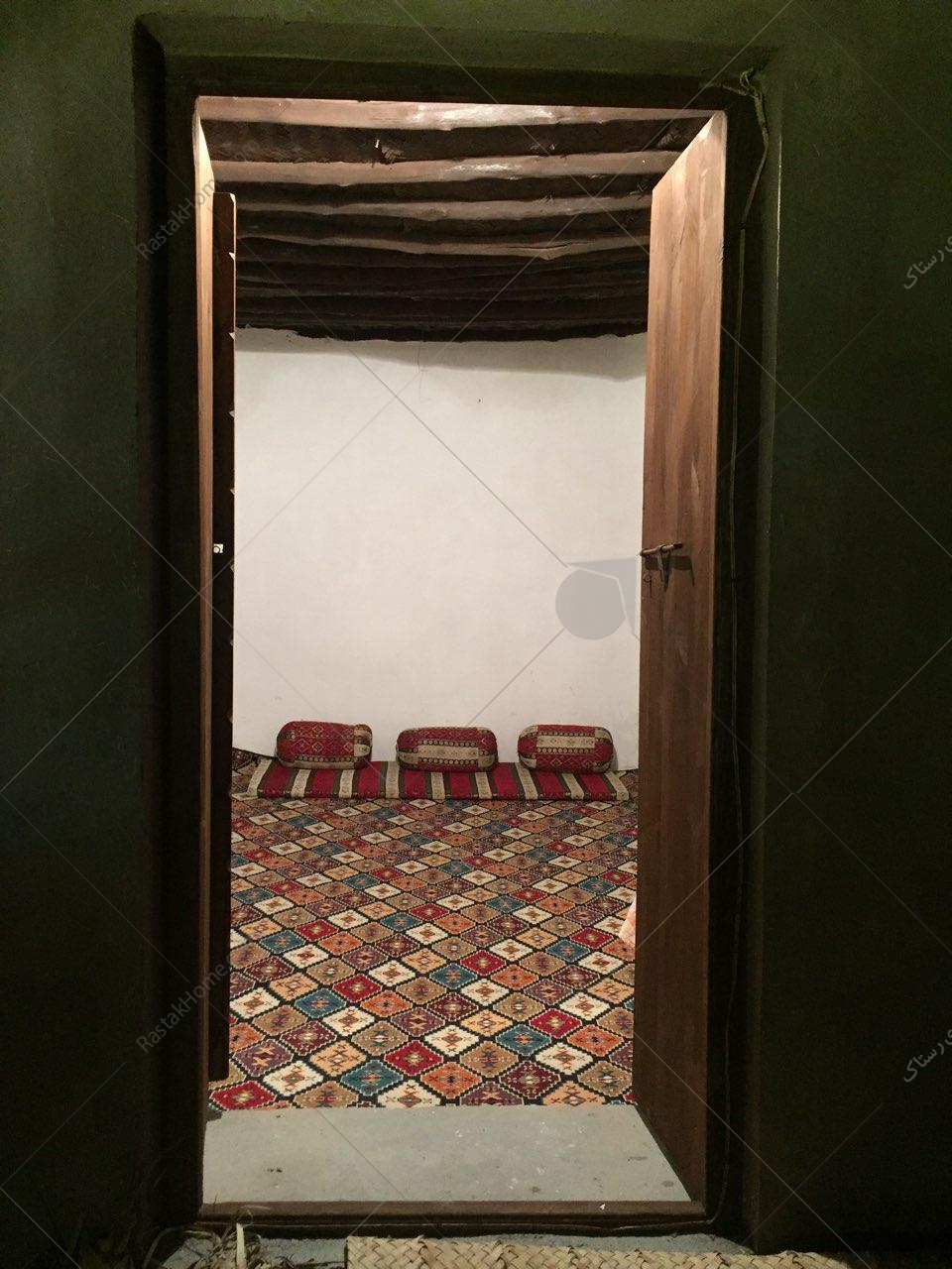 اتاق دو نفره بومگردی نصوری در بوشهر شهر سیراف