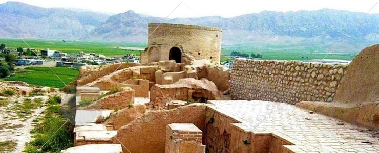 شهر حریره نیز یکی از مکان های دیدنی کیش است که می توانید در کیش به آنجا بروید. شهر حریره کیش مربوط به سده ۵ تا ۱۰ هجری قمری است که در قسمت شمالی جزیره قرار گرفته است و جز آثار ملی ثبت شده در ایران می باشد.