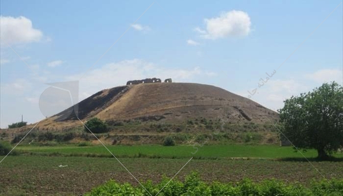 تپه نادری آخرین اثر ثبت شده در دوران پهلوی است که گفته می‌شود، نادرشاه افشار به سربازان دستور داد