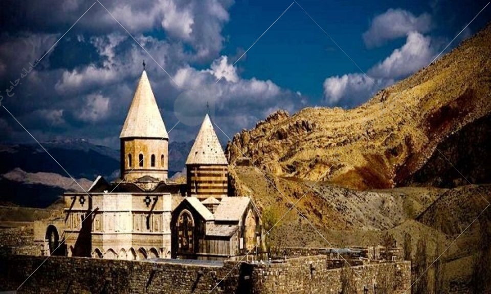 قره کلیسا که با نام کلیسای تادئوس مقدس نیز شناخته می‌شود، در منطقه کوهستانی چالدران که مرتفع‌ترین منطقه استان آذربایجان‌غربی به‌شمار می‌رود، قرار دارد.