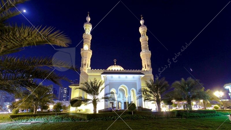 در بازدید از این شهر می‌توانید به تماشایِ مسجدی مدرن به نام مسجد جمیرا بروید که با معماری بی‌نظیری مزین شده است. این مسجد، شبیه