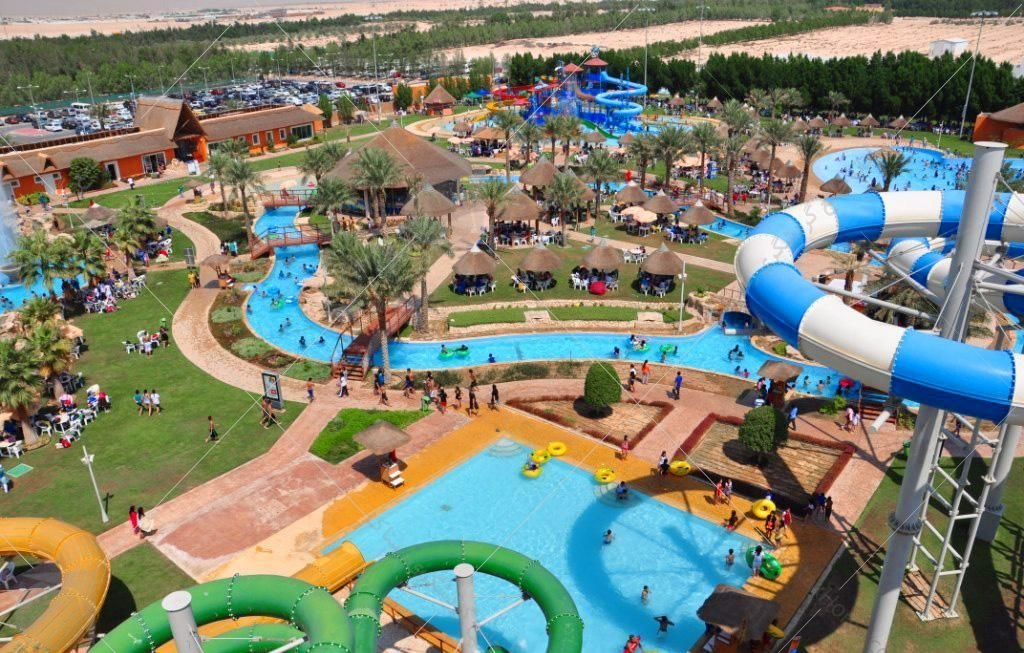  در این میان یکی از مراکز تفریحی دوحه پارک آبی قطر است که در منطقه ابو نخلا واقع شده است و بی شک یکی از ‏بهترین پارک های آبی موجود در خاورمیانه است.