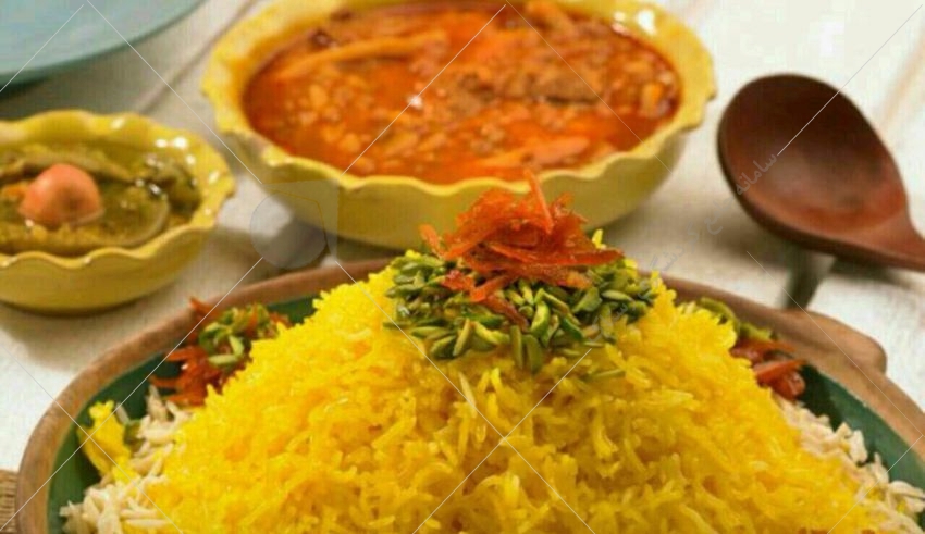 تعداد زیادی از غذای شیراز شیرین اند و این به خاطر این است که مردم از وجود طعم شیرین در غذا لذت می برند.