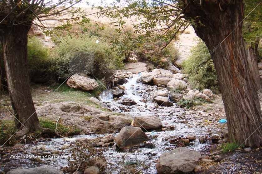 چشمه قلقل در استان سمنان، شهرستان دامغان در میان یک تنگ کوچک و سرسبز واقع شده است.