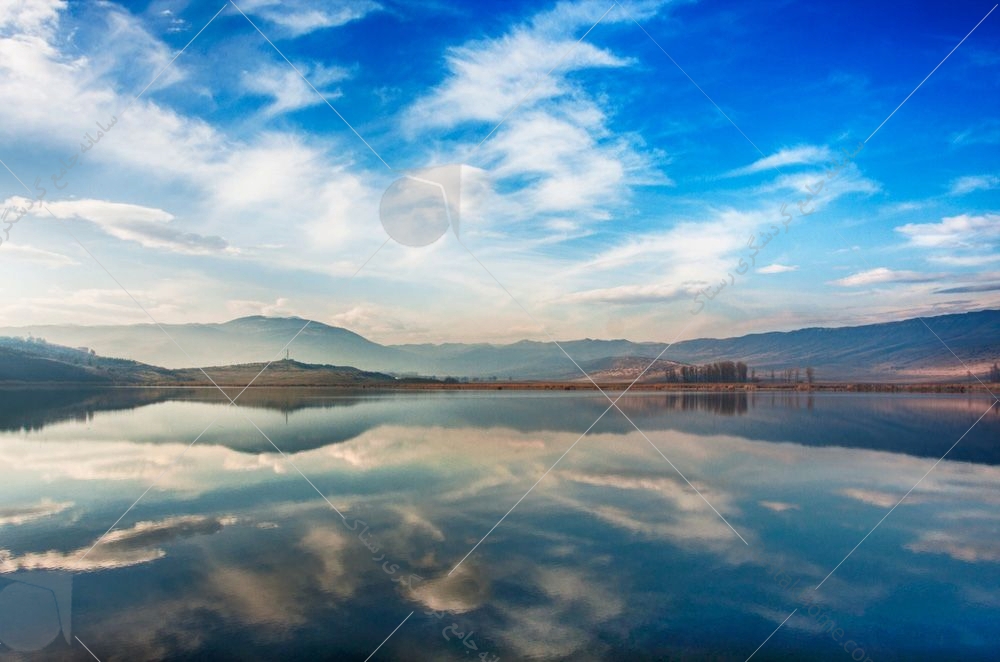 دریاچه لیسی در شما‌ل‌غرب شهر تفلیس قرار دارد. این دریاچه در مجاورت رود کورا واقع شده است و 16 کیلومتر مساحت دارد.
