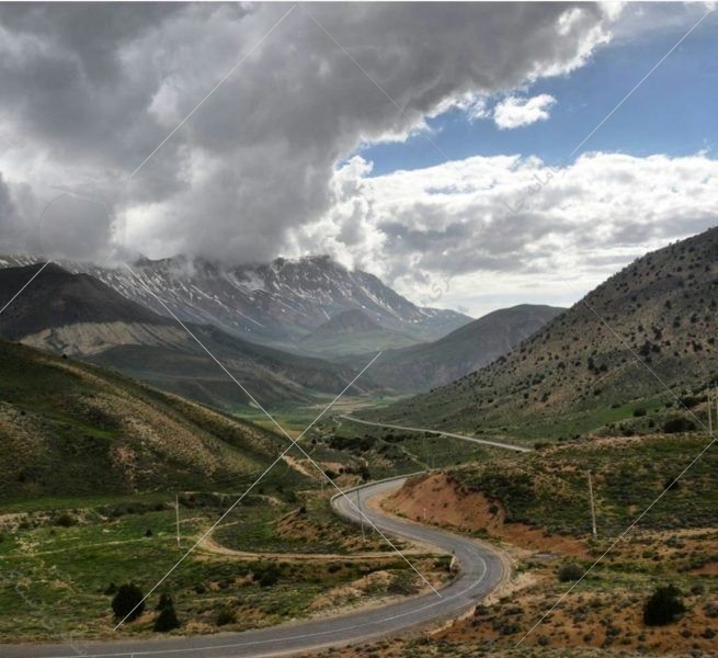 کوه تاورنراب (Tavarnarab) در جنوب شهر گرگان و در بالای سر روستای «زیارت» قرار دارد.