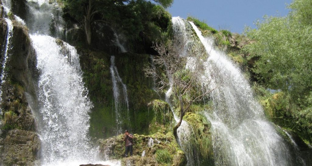 آبشار نیاسر عکس از رستاک 