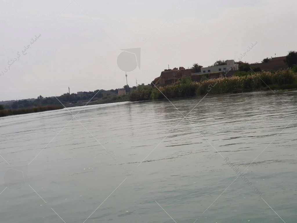 نمایی از شهر از داخل قایق عکس از رستاک  