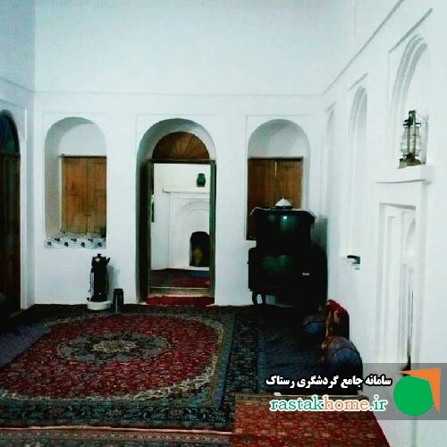 اتاق 1  اقامتگاه بومگردی خانه محمد خان سورمق درفارس ،آباده ،روستای باقرآباد