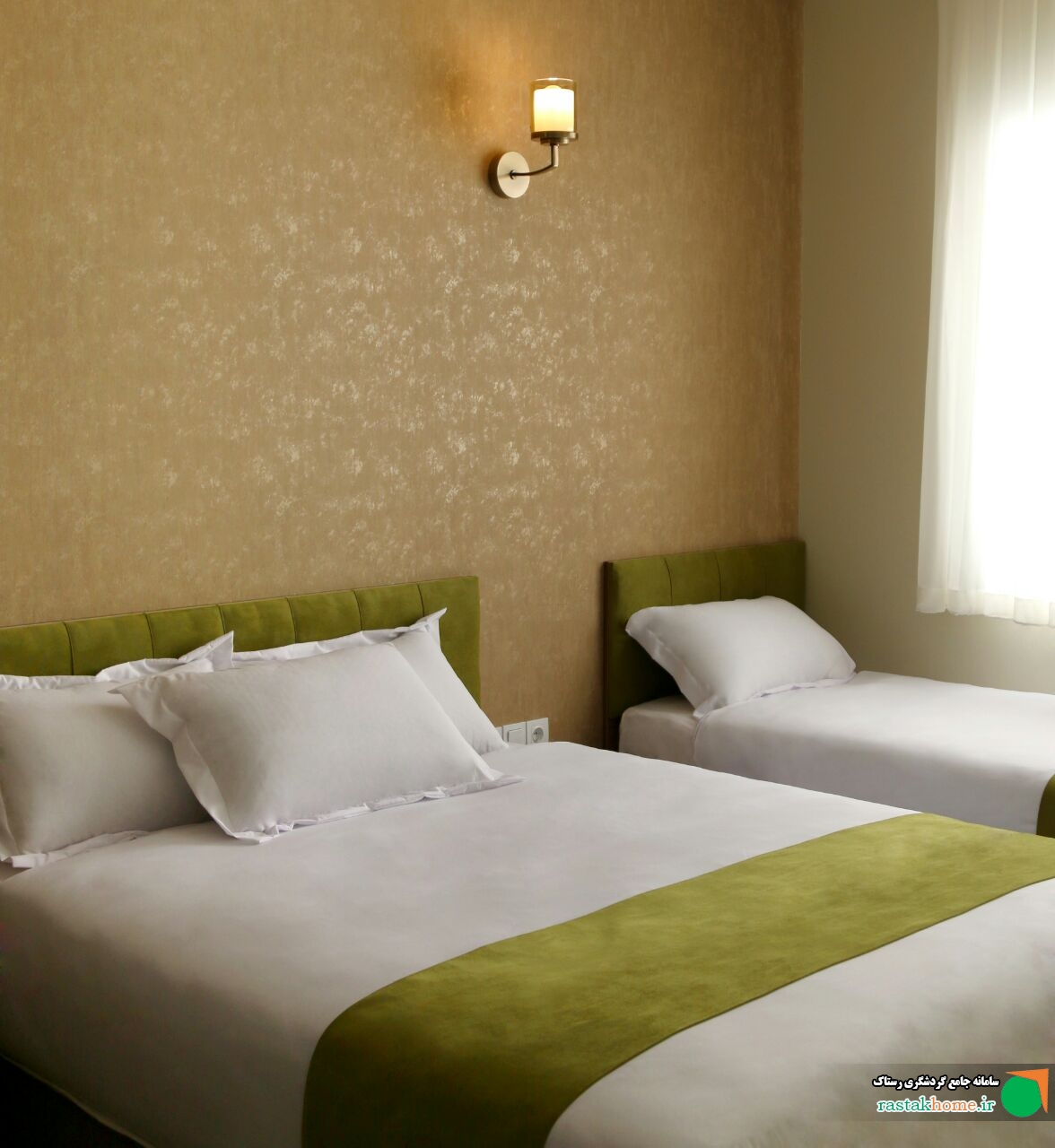 اتاق سه تخت( فامیلی )در هتل ،کافه مینو قزوین با صبحانه رایگان