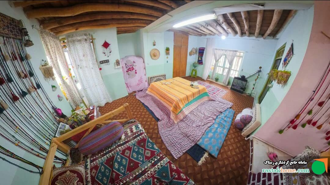 اتاق دورهمی در بوم گردی ارغوان
شهرستان ابهر ،روستای درسجین
     (اقامت با صبحانه)