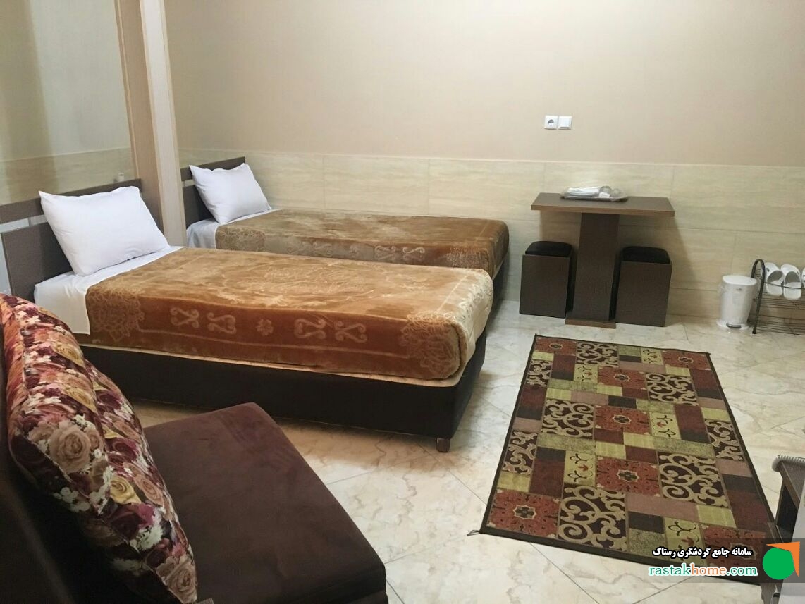 اتاق دو تخت در هتل** راژیا قزوین( اقامت با صبحانه)