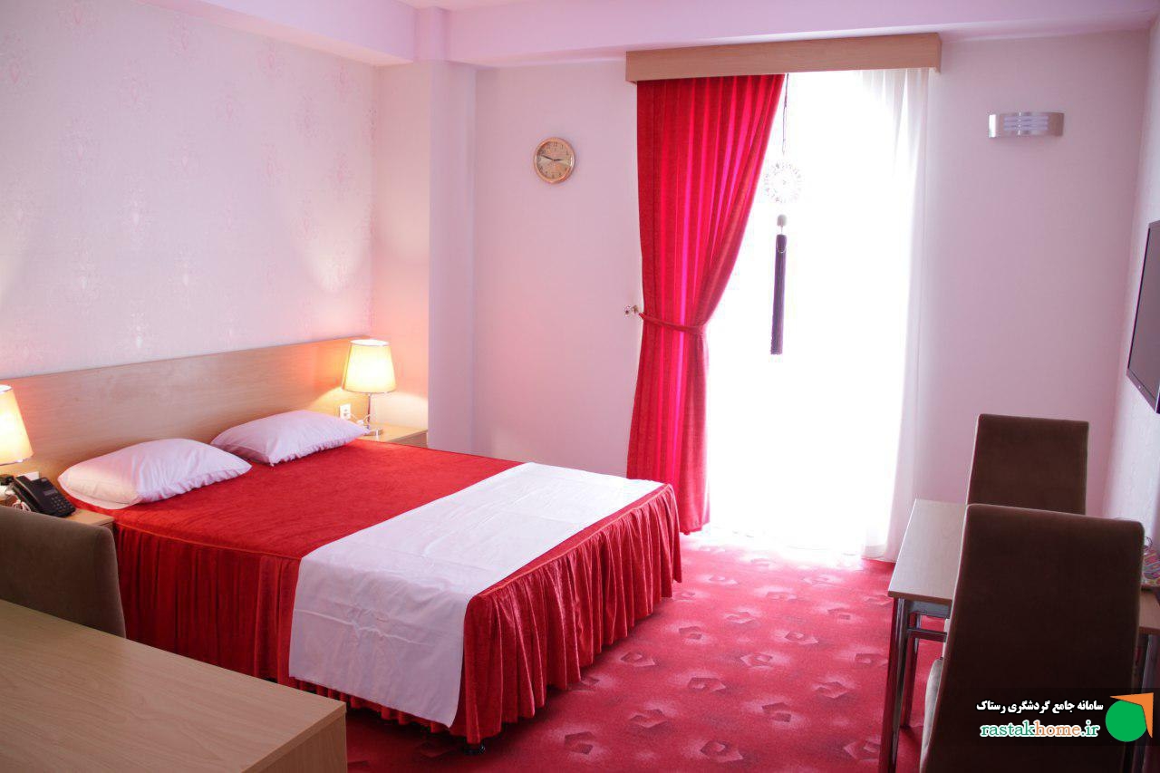 اتاق 2 تخت VIP در هتل سه ستاره اهراب تبریز  با صبحانه رایگان