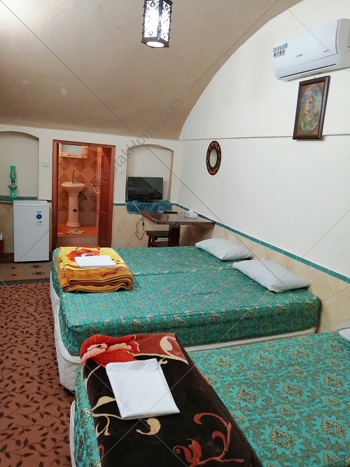 اتاق 3 تخته هتل طارونه_یزد