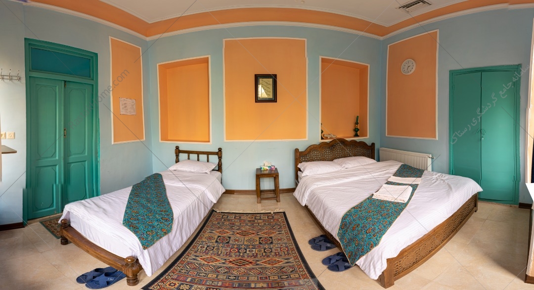 اتاق سه تخته اقامتگاه سنتی هاتف اصفهان