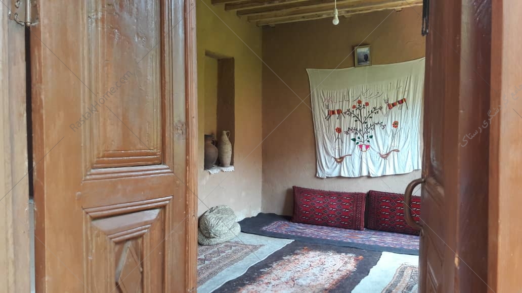 اتاق دونفره اقامتگاه بومگردی باباجعفر روستای فشک الموت غربی قزوین