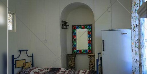 اتاق یک تخته بومگردی ضیا در شهر کرمان