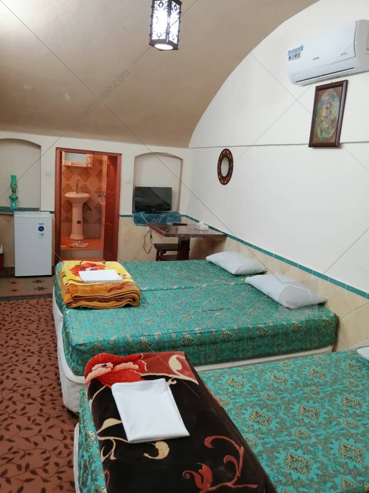 اتاق 4 تخته هتل طارونه_یزد