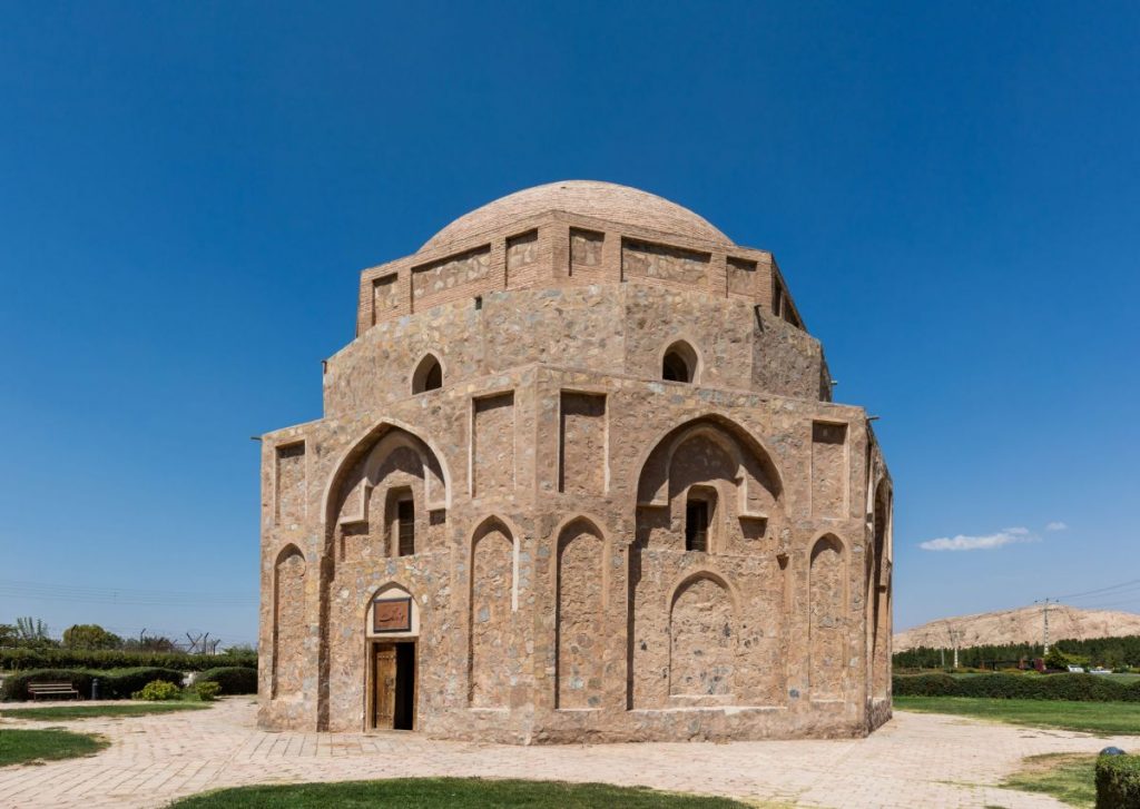 گنبد جبلیه (موزه سنگ کرمان)  سامانه جامع گردشگری رستاک