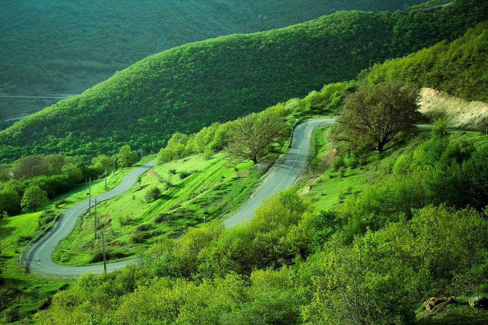 جاده روستای زیبای آهار
