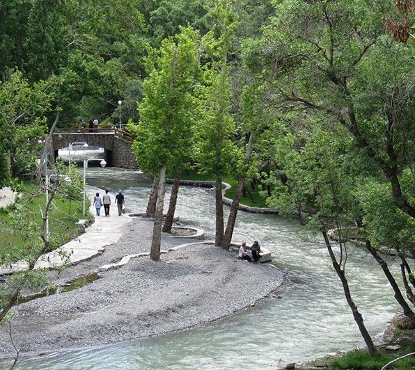 روستای مایان
در این روستا رودخانه‌ای خروشان هم جریان دارد