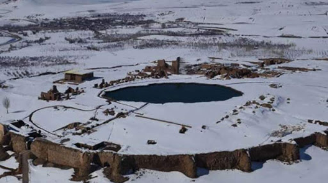 برف زیبا در دریاچه تکاب
مقدار زیادی از نذورات و گنجینه‌های ایران باستان و سایر ملل
