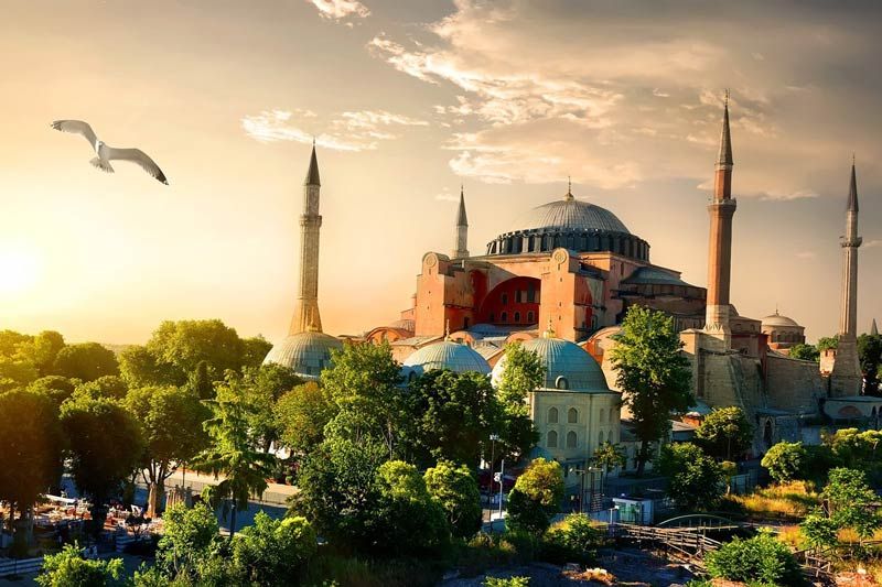مسجد ایاصوفیه
مسجد ایاصوفیه استانبول یکی از جاهای دیدنی استانبول است 