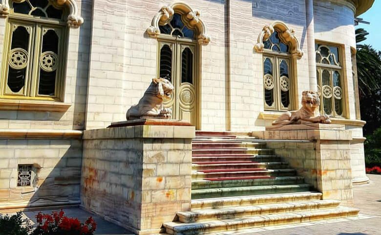 پله های مرمر 
کاخ مرمر رامسر به عنوان اولین مکان در خاورمیانه و دومین در آسیا گیاه برهنه

