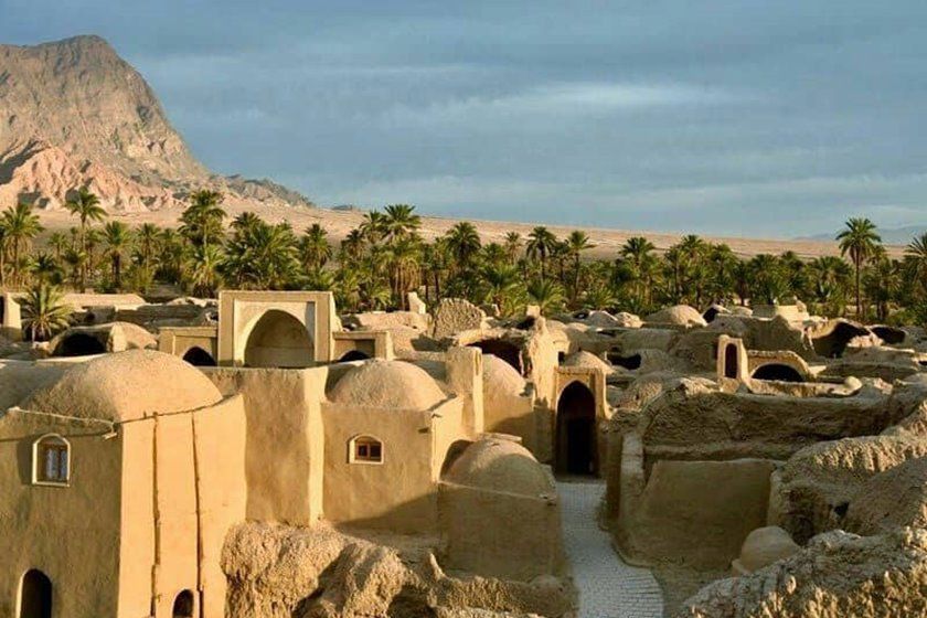 روستای حلوان
روستای حلوان یکی از روستاهای تاریخی و زیبای طبس است
