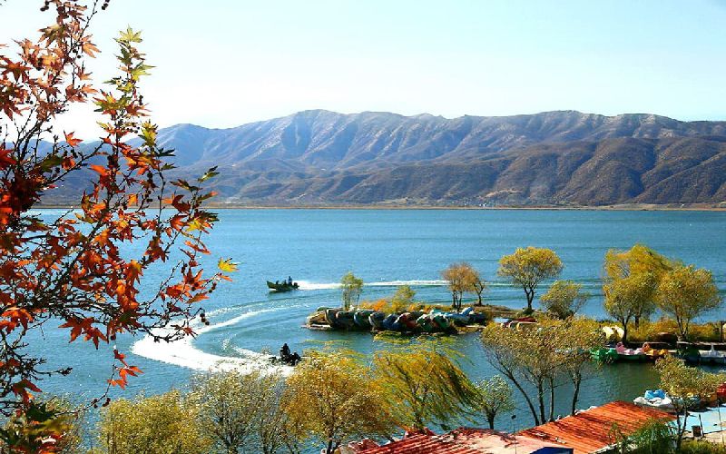 معرفی دریاچه
تالاب آب شیرین زریبا