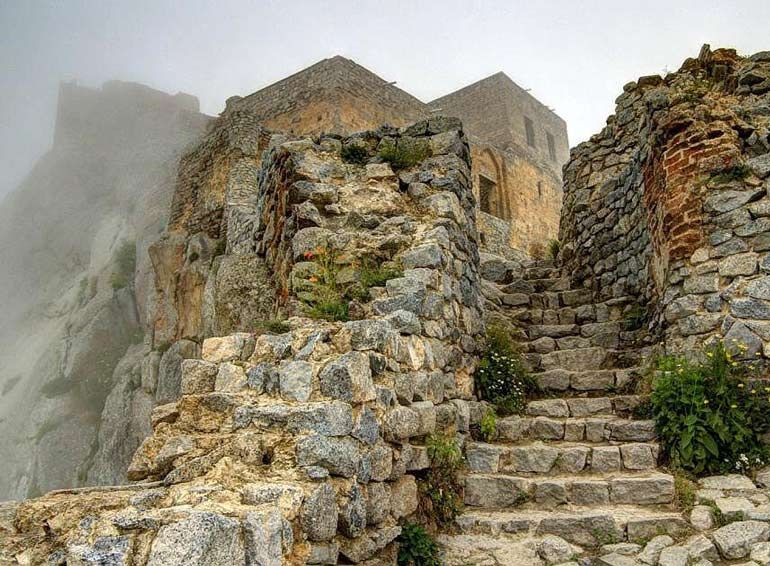 قدمت قلعه بابک به دوران ساسانیان